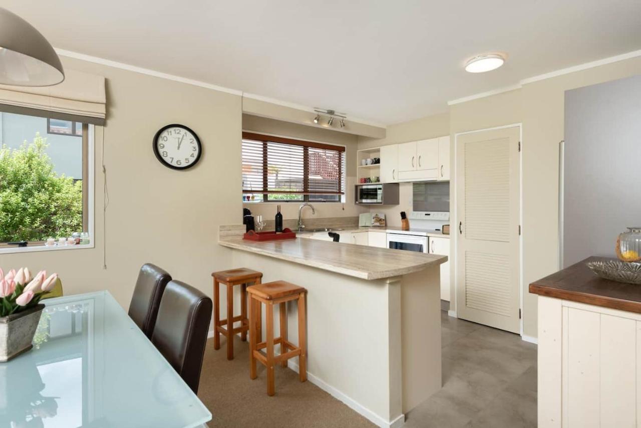 Golfers Delight In Quiet Cul De Sac Villa Mount Maunganui Kültér fotó