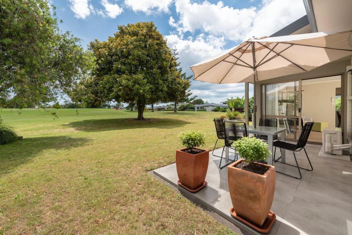 Golfers Delight In Quiet Cul De Sac Villa Mount Maunganui Kültér fotó